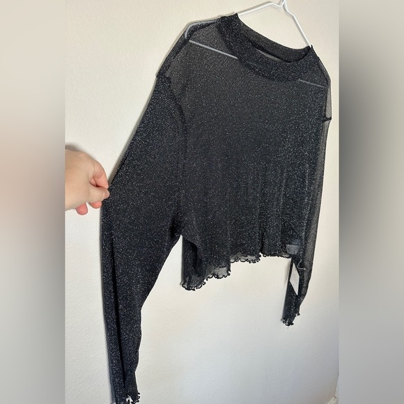 NWT Shein Black Sheer with sparkles long sleeve Women's Top one size fits all - Picture 4 of 4